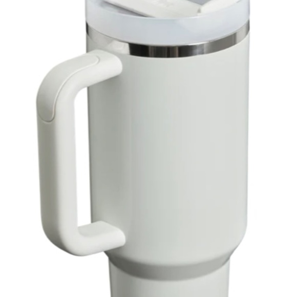 NWB Stanley Mistletoe Twist Quencher, 40oz - Picture 2 of 4